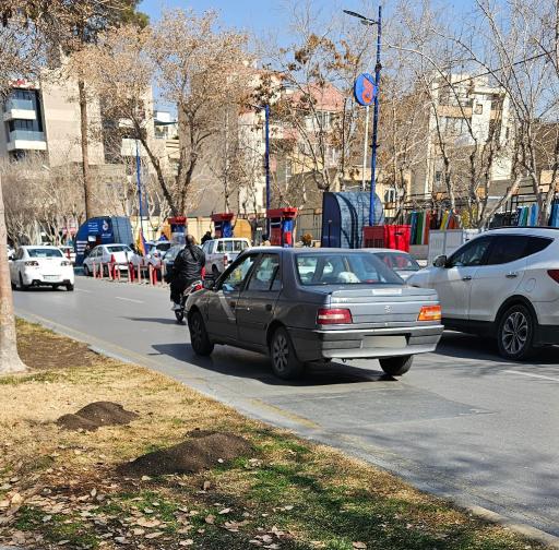 عکس پمپ بنزین وحید