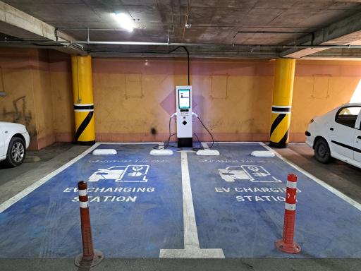 عکس پارکینگ جلفا