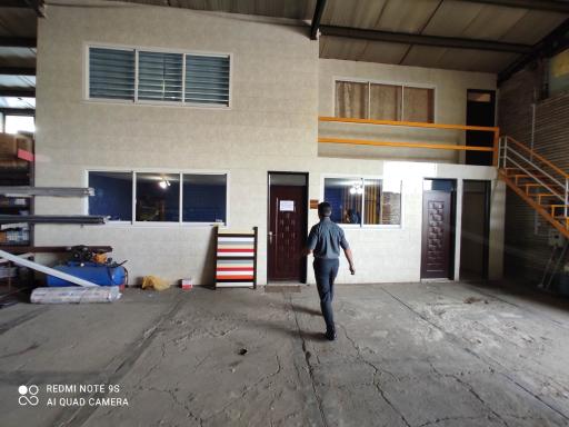 عکس مجتمع بازرگانی میهن