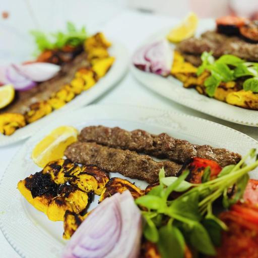 عکس غذاخوری چومان