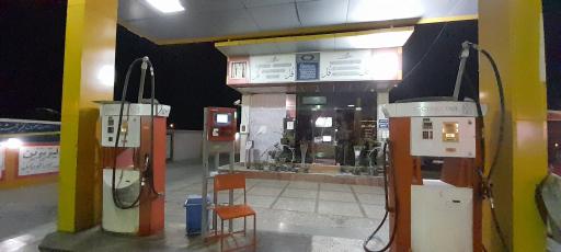 عکس پمپ بنزین پورحمیدی