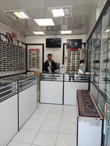 عکس عینک خوش بین