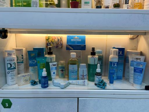 عکس داروخانه شیوا عباسی