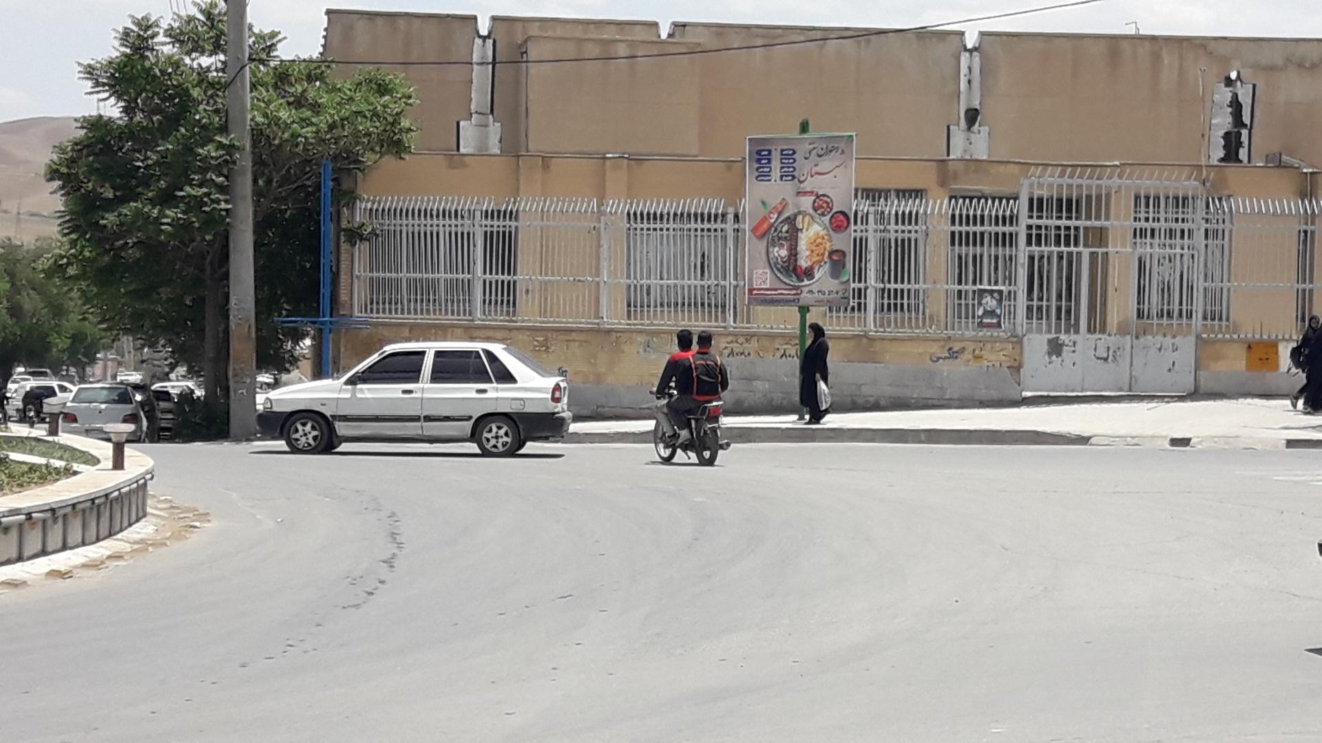 عکس انبار تجهیزات مخابرات‌ (مخابرات قدیم)