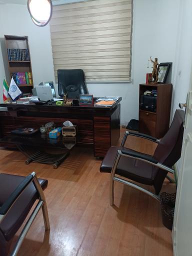 عکس دفتر وکالت محسن رادپور