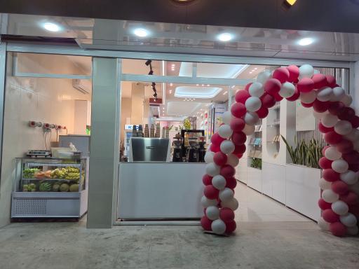 عکس شیرینی و کافه بستنی عماد