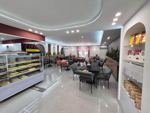 عکس شیرینی و کافه بستنی عماد