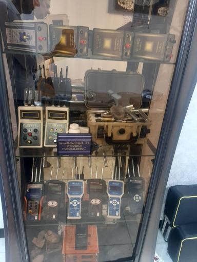 عکس آذین فلزیاب