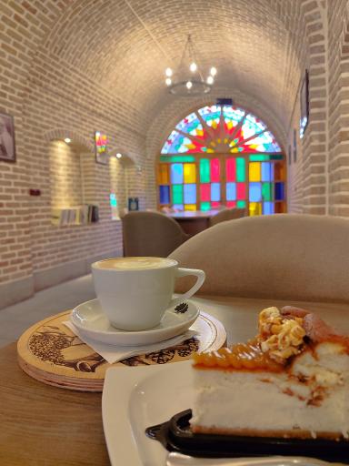 عکس کافه یمن هتل سرخه ای 