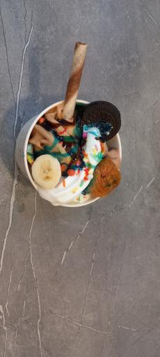 عکس ماست بستنی رژیمی یوگولند