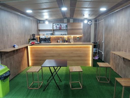 عکس کافه کاپیتان