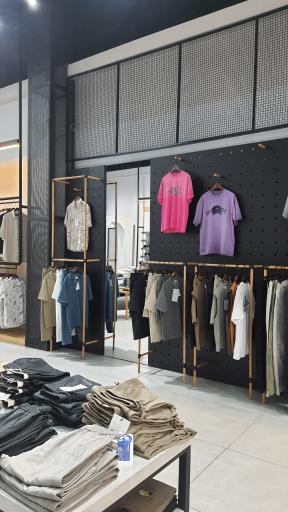 عکس فروشگاه MC