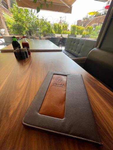 عکس کافه رستوران ارغوان