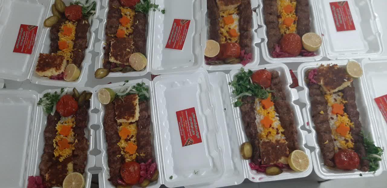 عکس کترینگ و غذای بیرون بر رضائی (ریحان سبز)