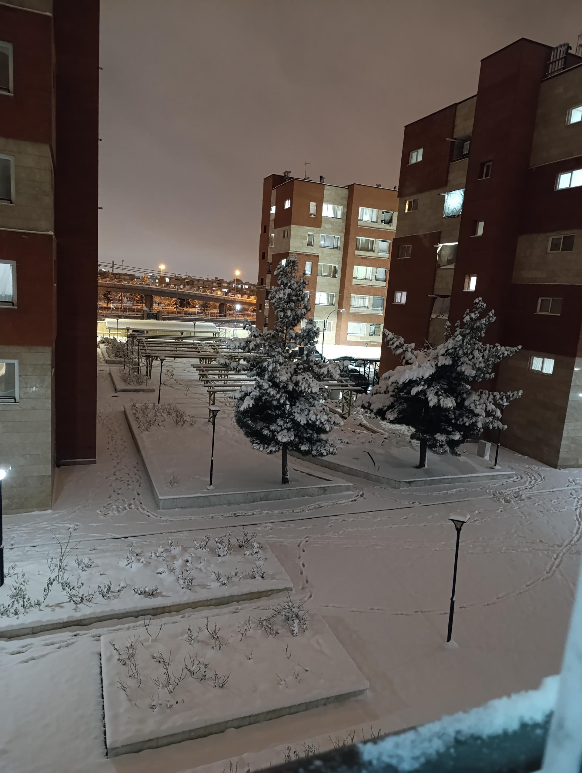 عکس مجتمع مسکونی سادات