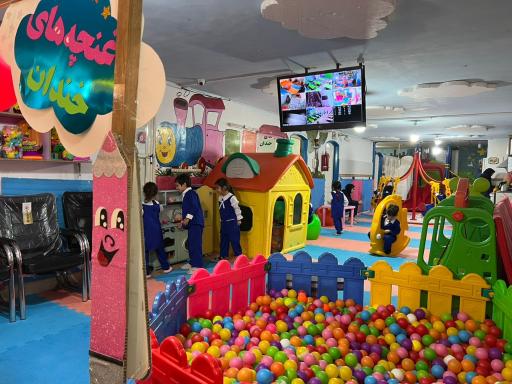 عکس پیش دبستانی غنچه‌های خندان 