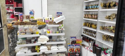 عکس نان و شیرینی سارا