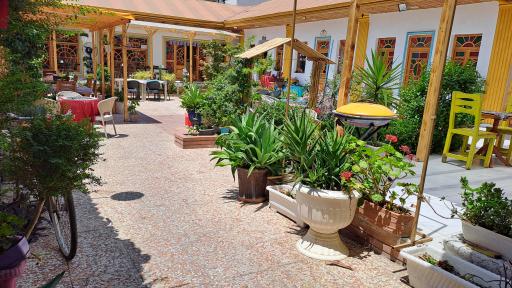 عکس رستوران کافه عمارت حاجیه بنی