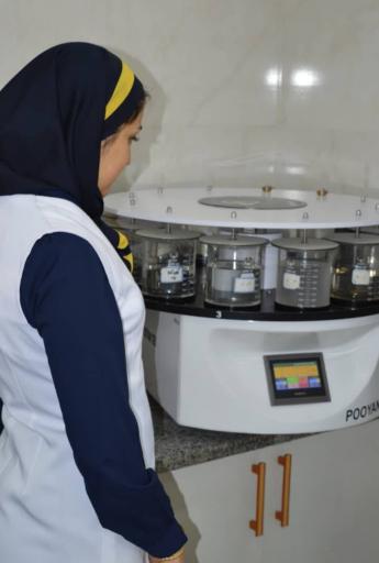 عکس آزمایشگاه امید