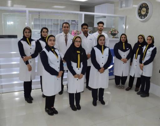 عکس آزمایشگاه امید