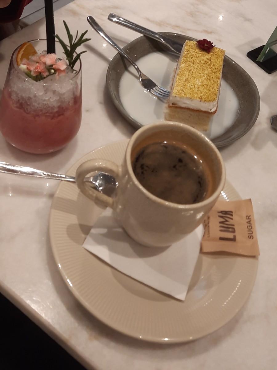 عکس کافه رستوران لوما