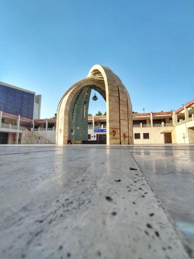 عکس مزار شهدای گمنام دانشگاه آزاد قاسم آباد 