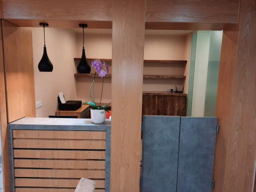 عکس مطب دکتر مهدی یامینی فوق تخصص گوارش