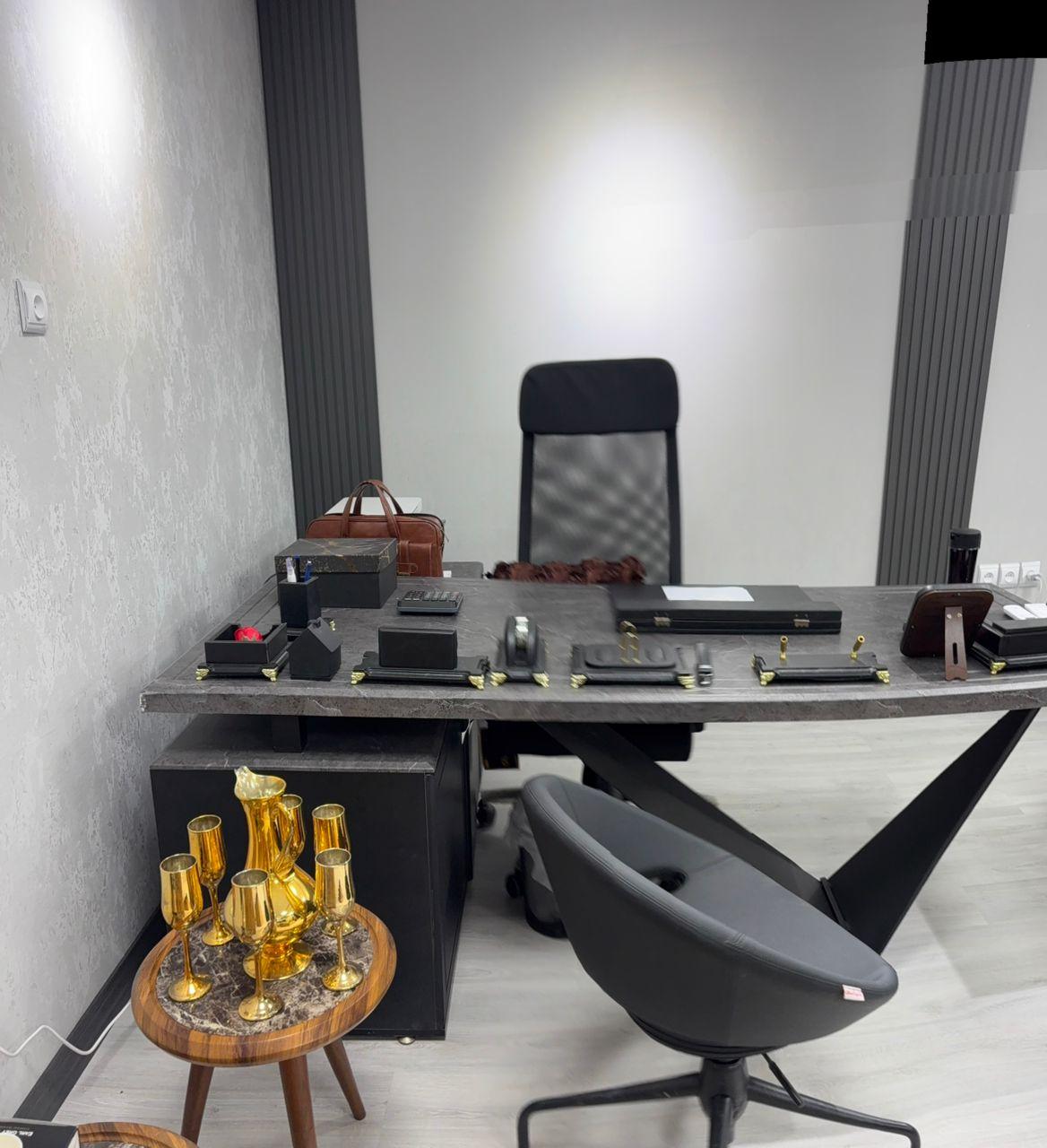 عکس مشاور املاک سامان یاراحمدی