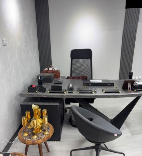 عکس مشاور املاک سامان یاراحمدی