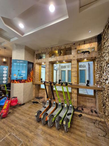 مجموعه برون شعبه چهارباغ عباسی