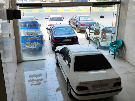 عکس نمایشگاه اتومبیل ناصر