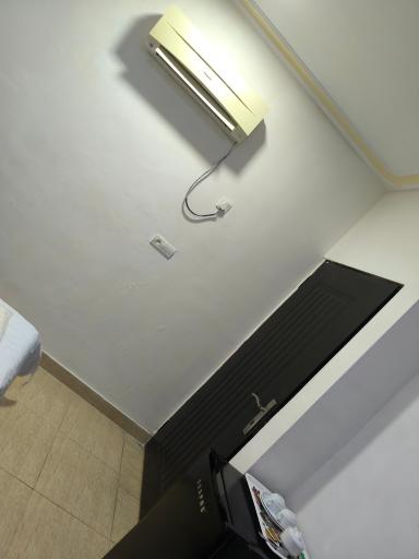 عکس هتل آپارتمان آدینه قشم