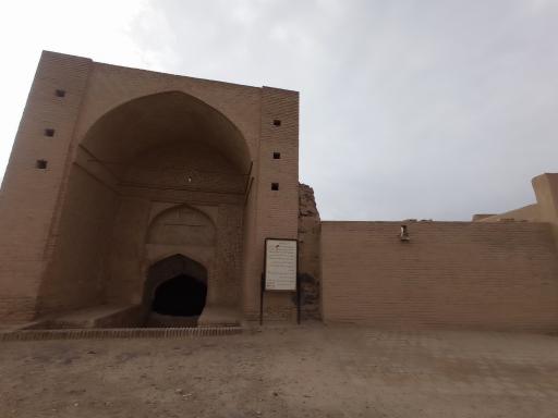 عکس حوض انبار و مسجد سیدی