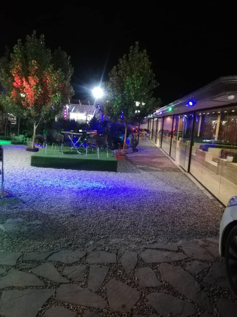 عکس باغ رستوران شمشاد