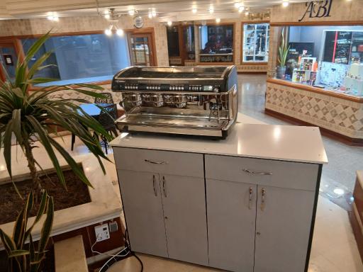 عکس کافه مارسی