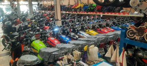 عکس نمایشگاه موتور سیکلت عباسی