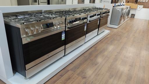 عکس فروشگاه زنجیره‌ای اسنوا شعبه ارگ نیشابور