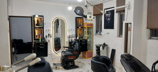 عکس سالن پیرایش یاسر