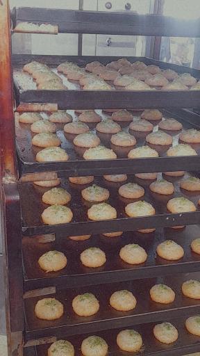 عکس شیرینی فروشی خانم یزدی