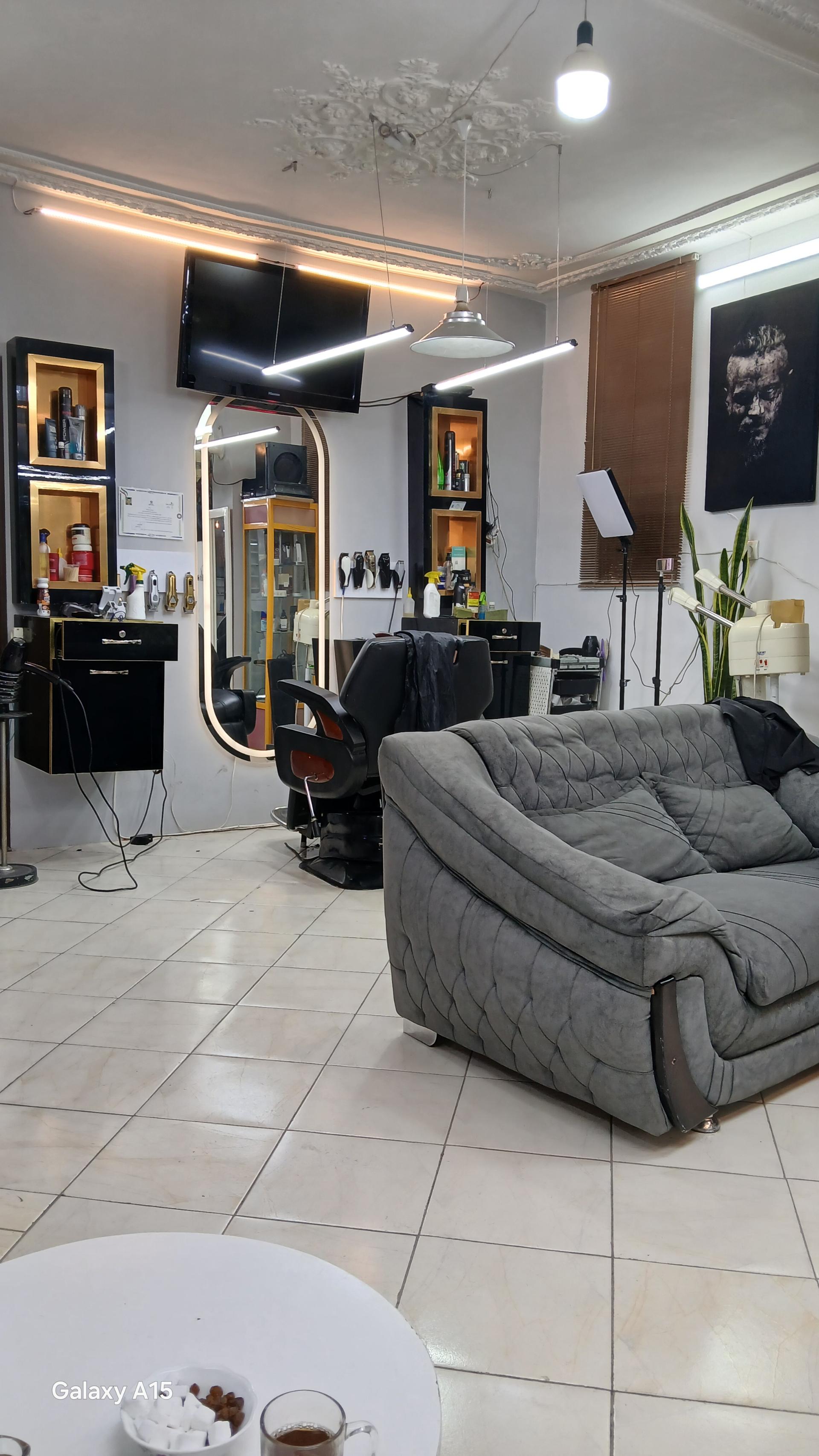 عکس سالن پیرایش یاسر