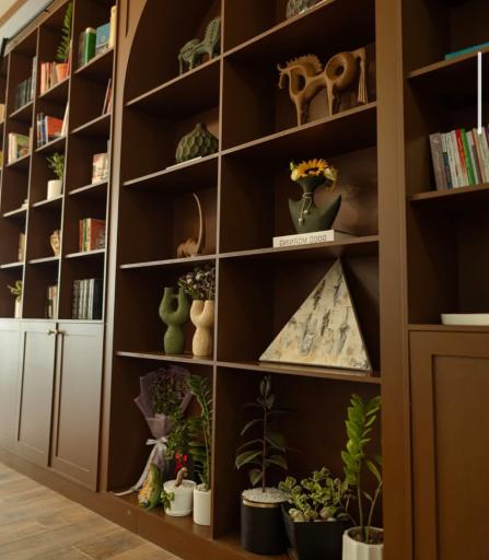 عکس کافه گالری دچار