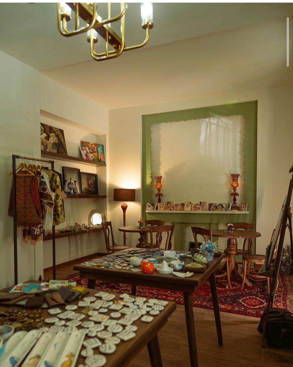 عکس کافه گالری دچار