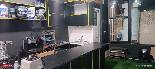 عکس باشگاه بدنسازی طاها اسپرت