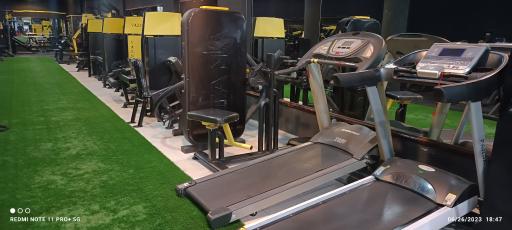 عکس باشگاه بدنسازی طاها اسپرت