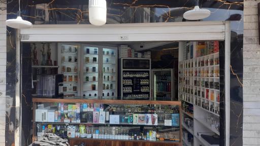 عکس فروشگاه دخانیات مستر نیکوتین