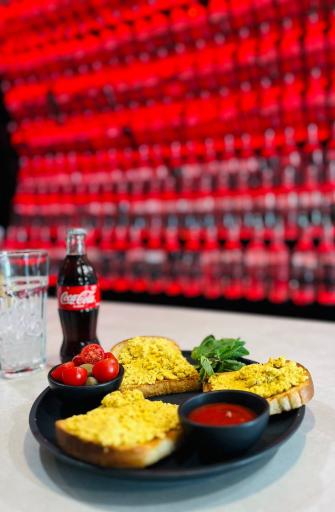 عکس کافه آلوارس