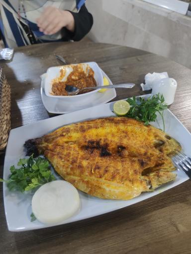 عکس کافه رستوران خیلی ماهی رودسر