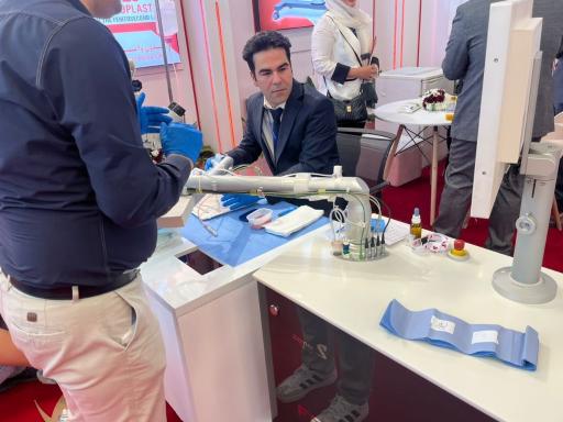 عکس دکتر احد شهبازی فوق تخصص قرنیه و جراح چشم