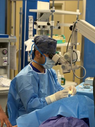 عکس دکتر احد شهبازی فوق تخصص قرنیه و جراح چشم