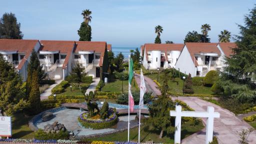 عکس مجتمع امداد سرای هلال احمر